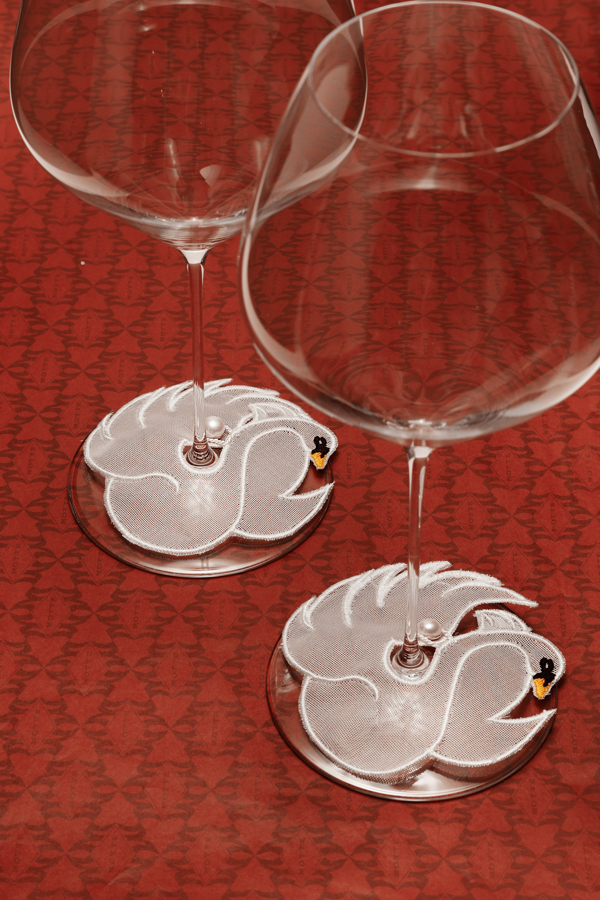Swan Wine Bib Set - Motte Studio