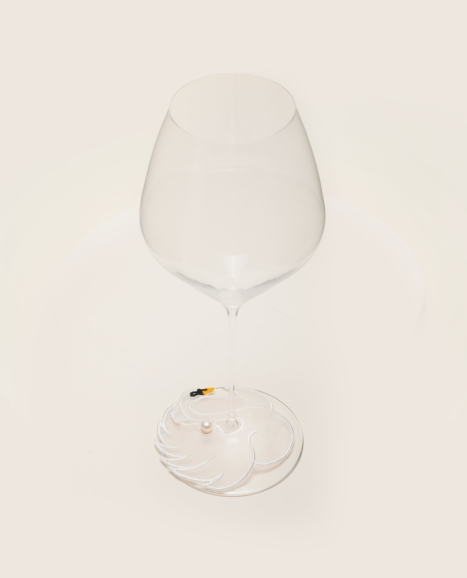 Motte Studio Swan Wine Bib